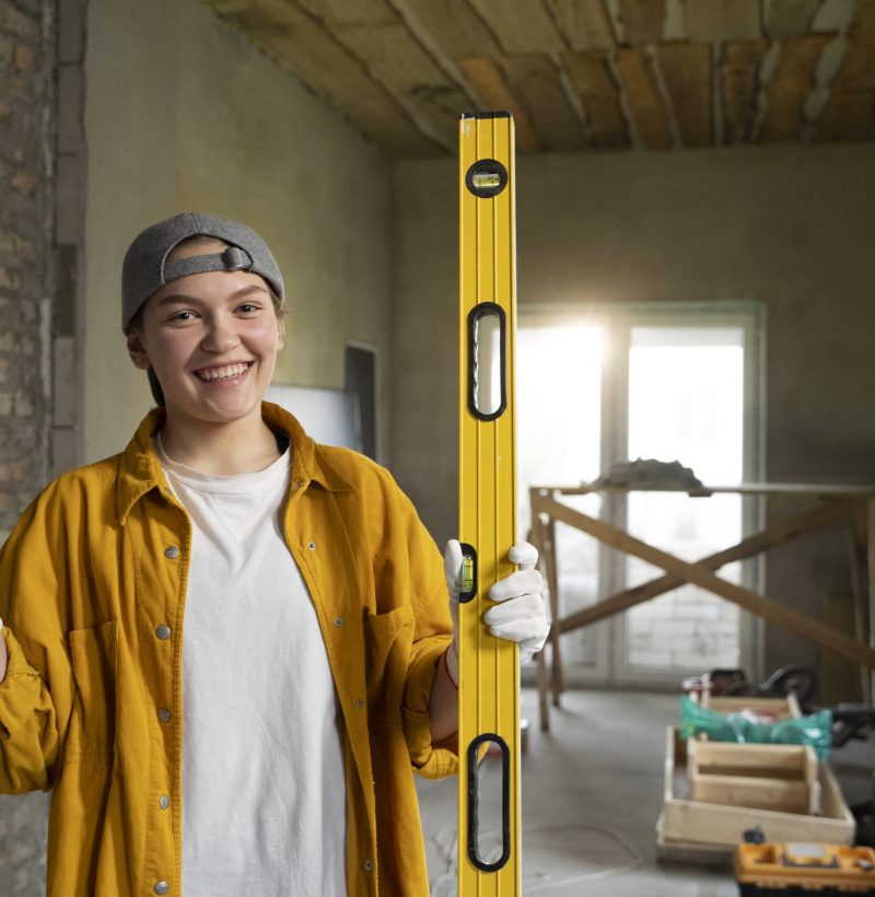 tiler-working-renovation-apartment